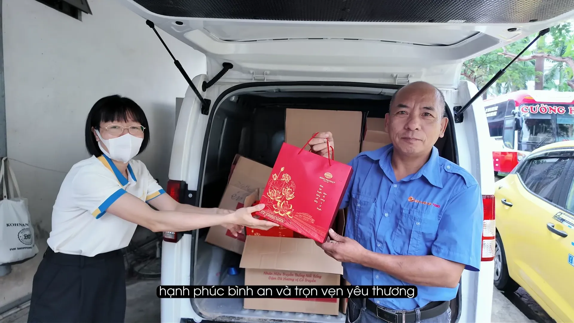 TRUNG THU ĐOÀN VIÊN – ÉN VÀNG TRAO GỬI YÊU THƯƠNG